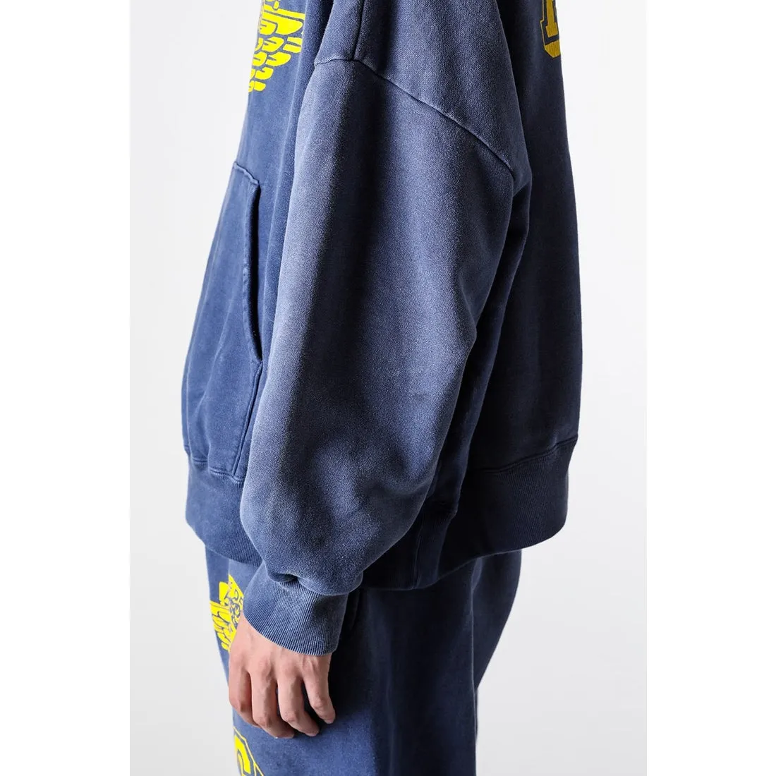 SAINT M×××××× ANGEL HOODIE/NAVY Angel Reborn Blue Hoodie Washed Blue S-XL Assute Garment Dyeing Full Clothes Water Fading Mud Dyeing Dirty Distress New Vintage Ceiling God Tailoring Original Super Loose Fit Customized Original Accessories God-level Print Restoration
